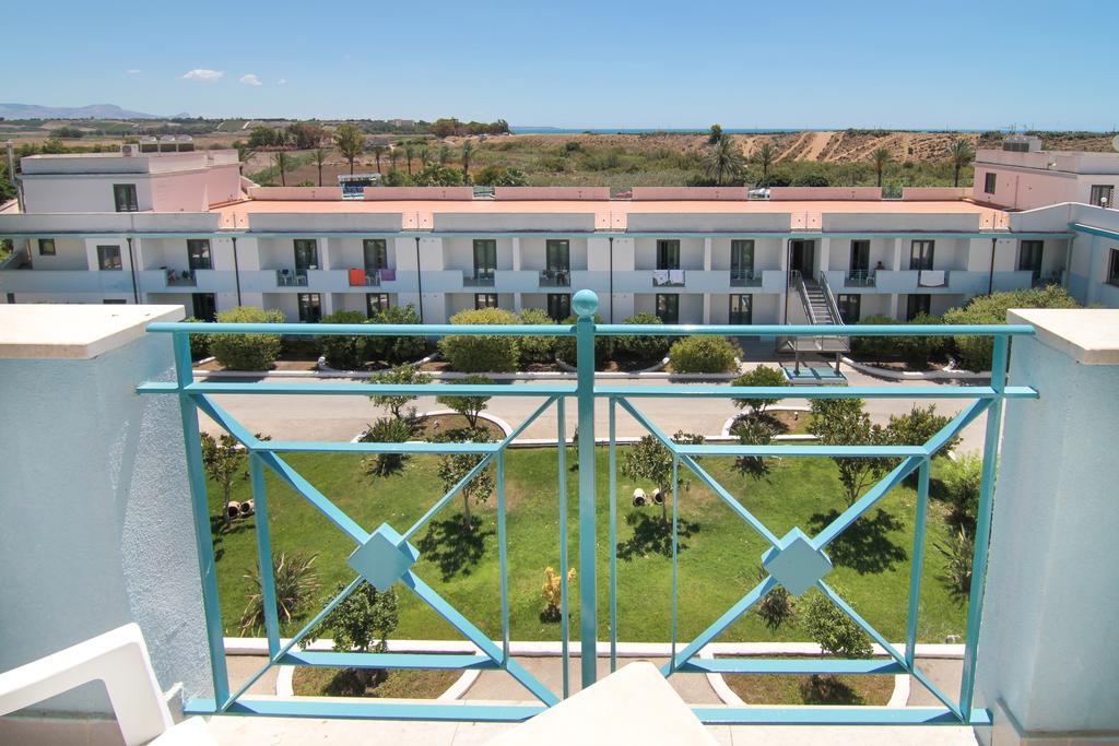 Hotel Club Selinunte Beach Aimori Marinella di Selinunte Buitenkant foto